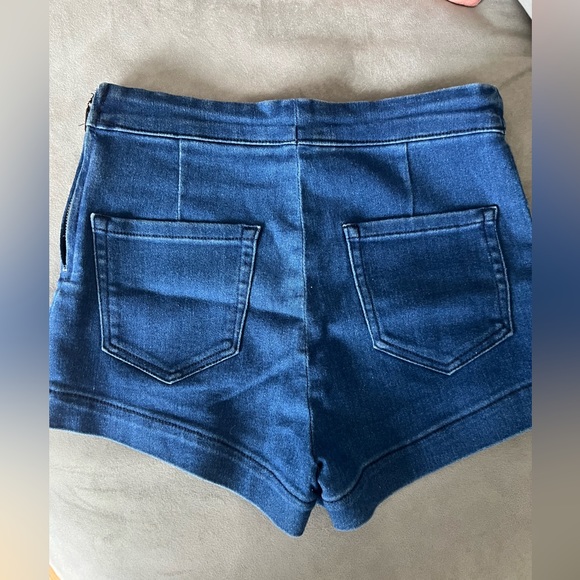 “Summer Sale” Short jean shorts with side zip - Picture 1 of 3